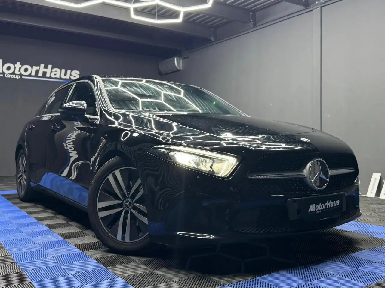 Mercedes-Benz A 180