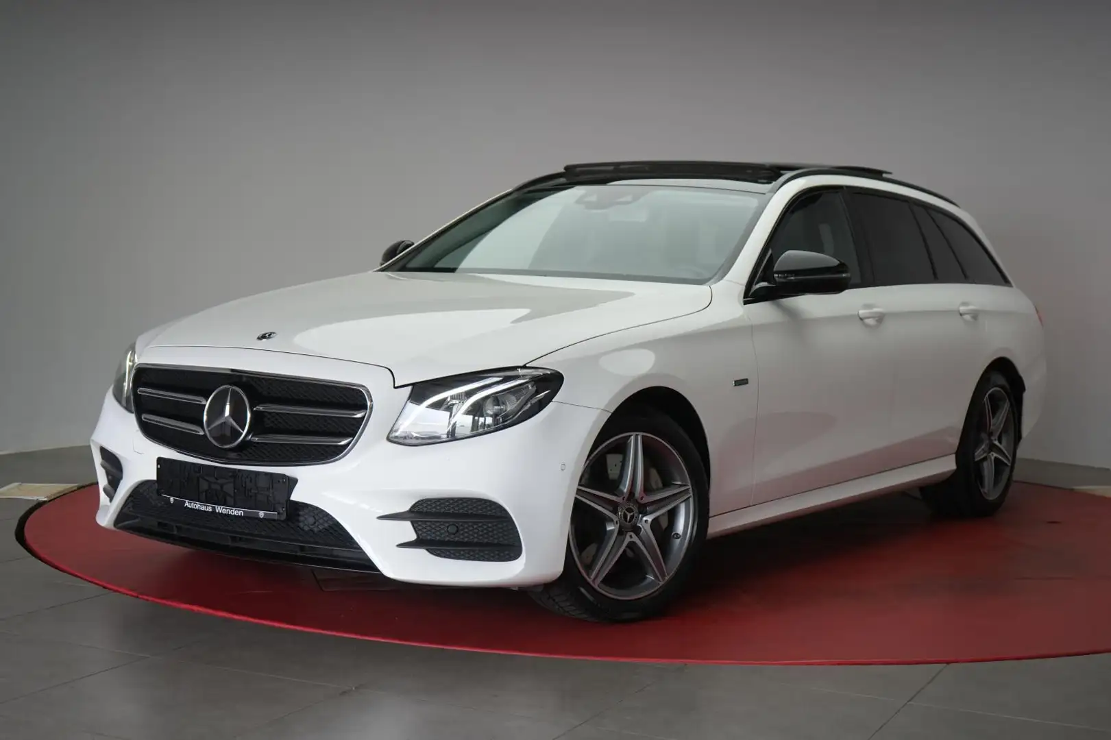 Mercedes-Benz E 300 de T 9G-Tronic Navi/Distronic/Kamera/Pano/ Weiß - 2