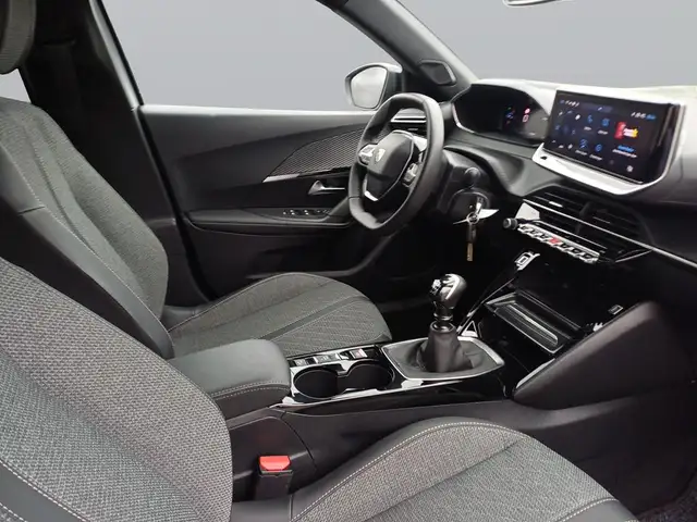 Peugeot 2008 view 11