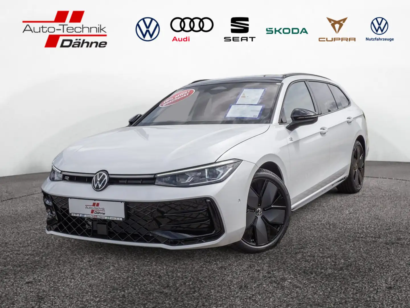 Volkswagen Passat Variant 2.0 TDI R-Line 4M. PANO 360° Wit - 1