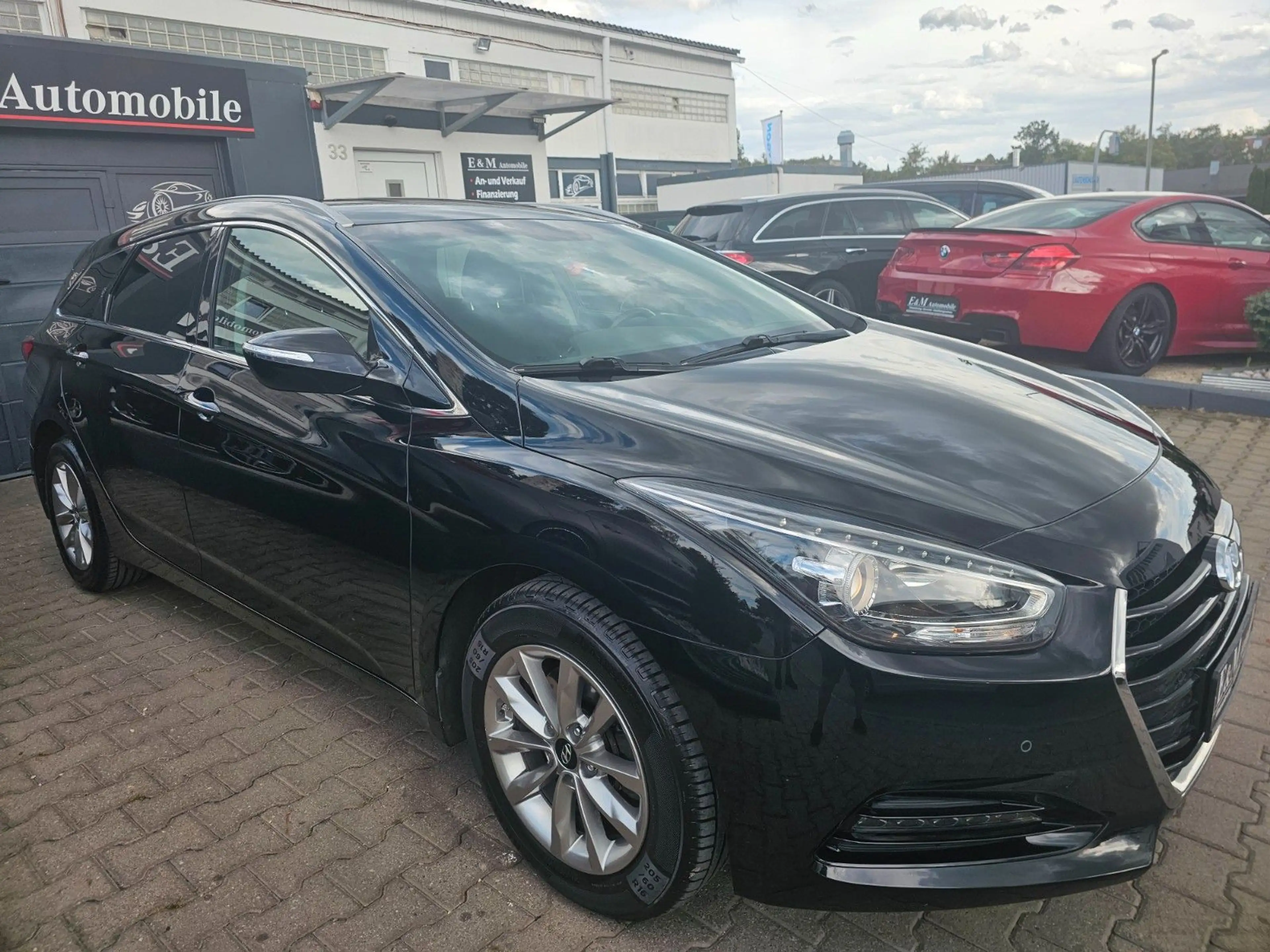 Hyundai i40 cw blue Trend*AHK*PDC*XENON*SHZ*ALU* — photo 2