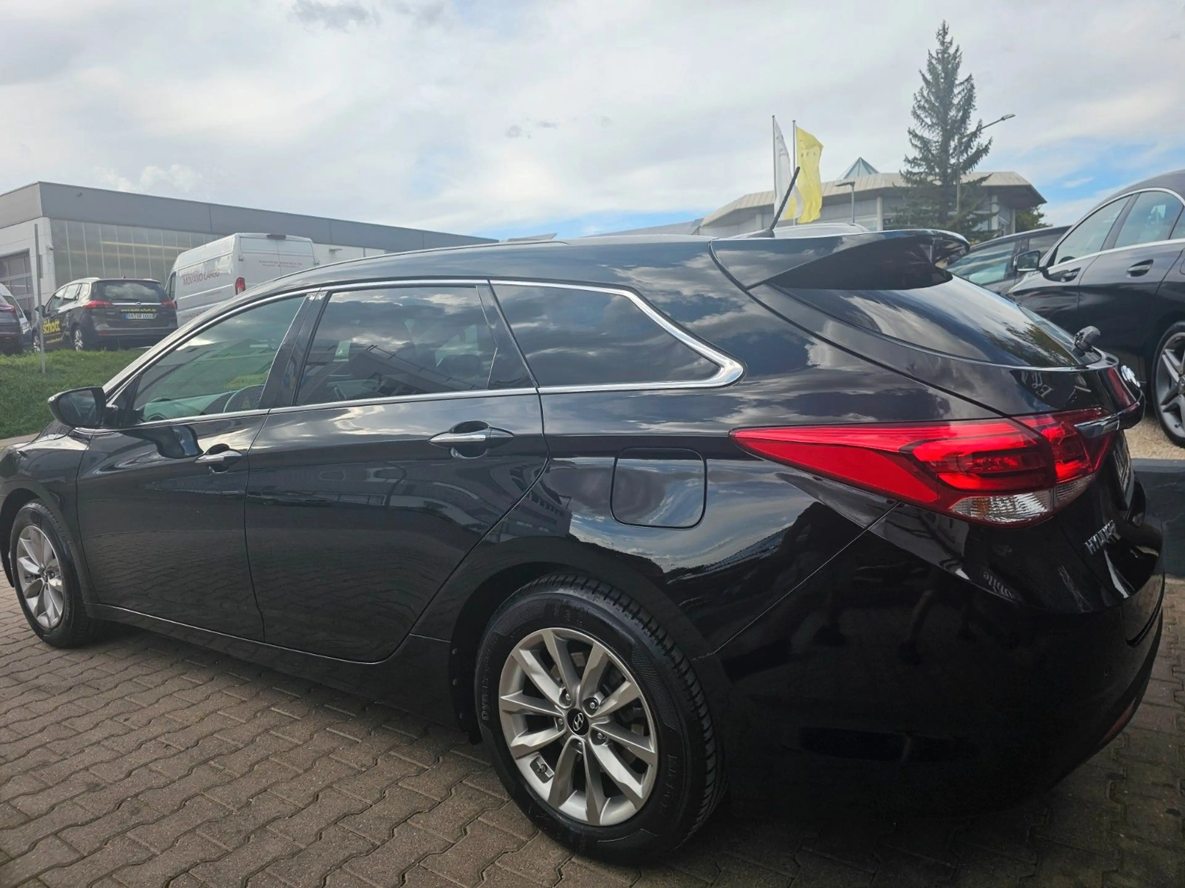 Hyundai i40 cw blue Trend*AHK*PDC*XENON*SHZ*ALU* — photo 8