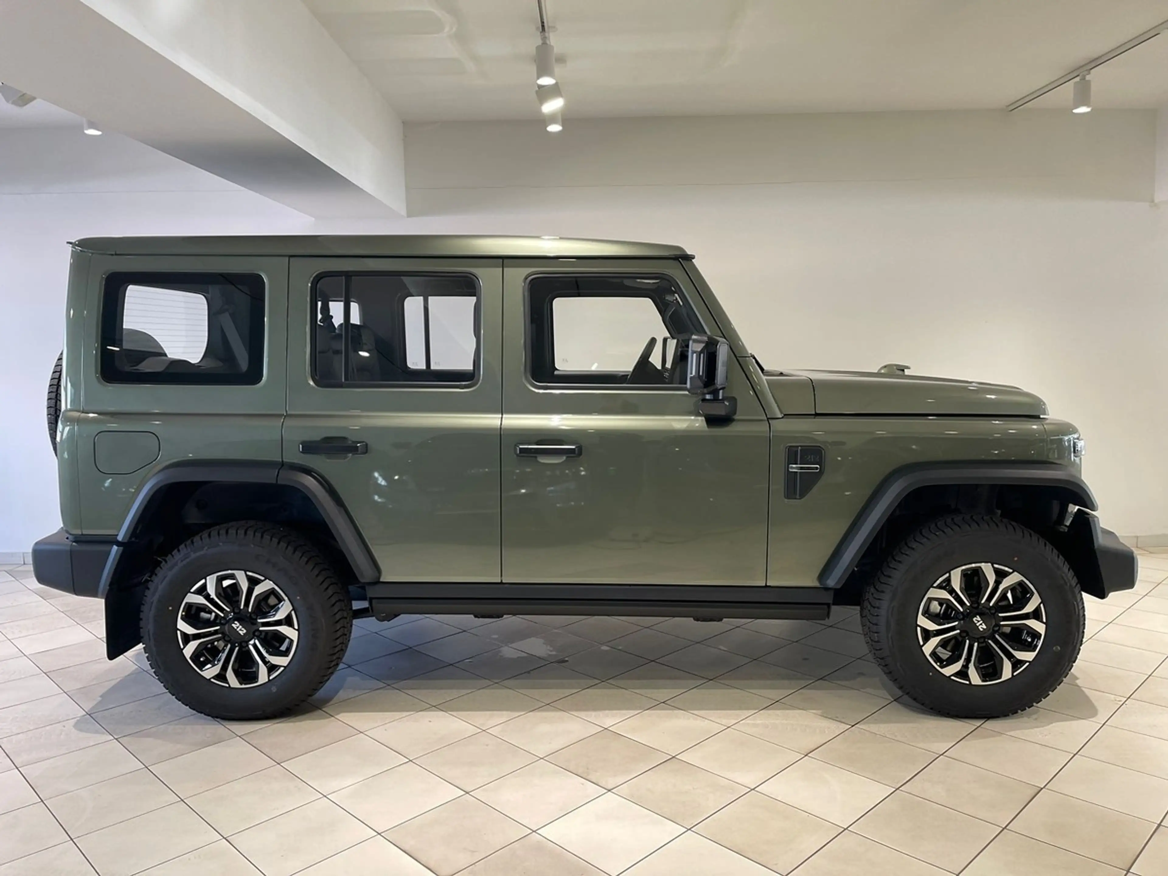 BAW 212 2.0 Diesel 4x4 AT — photo 4