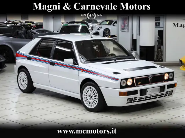 Lancia Delta HF INTEGRALE "MARTINI 5"|1 OF 400|TARGA "MI"