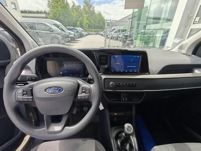 Ford Transit Courier view 12