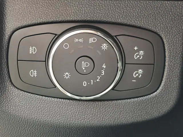 Ford Transit Courier view 14