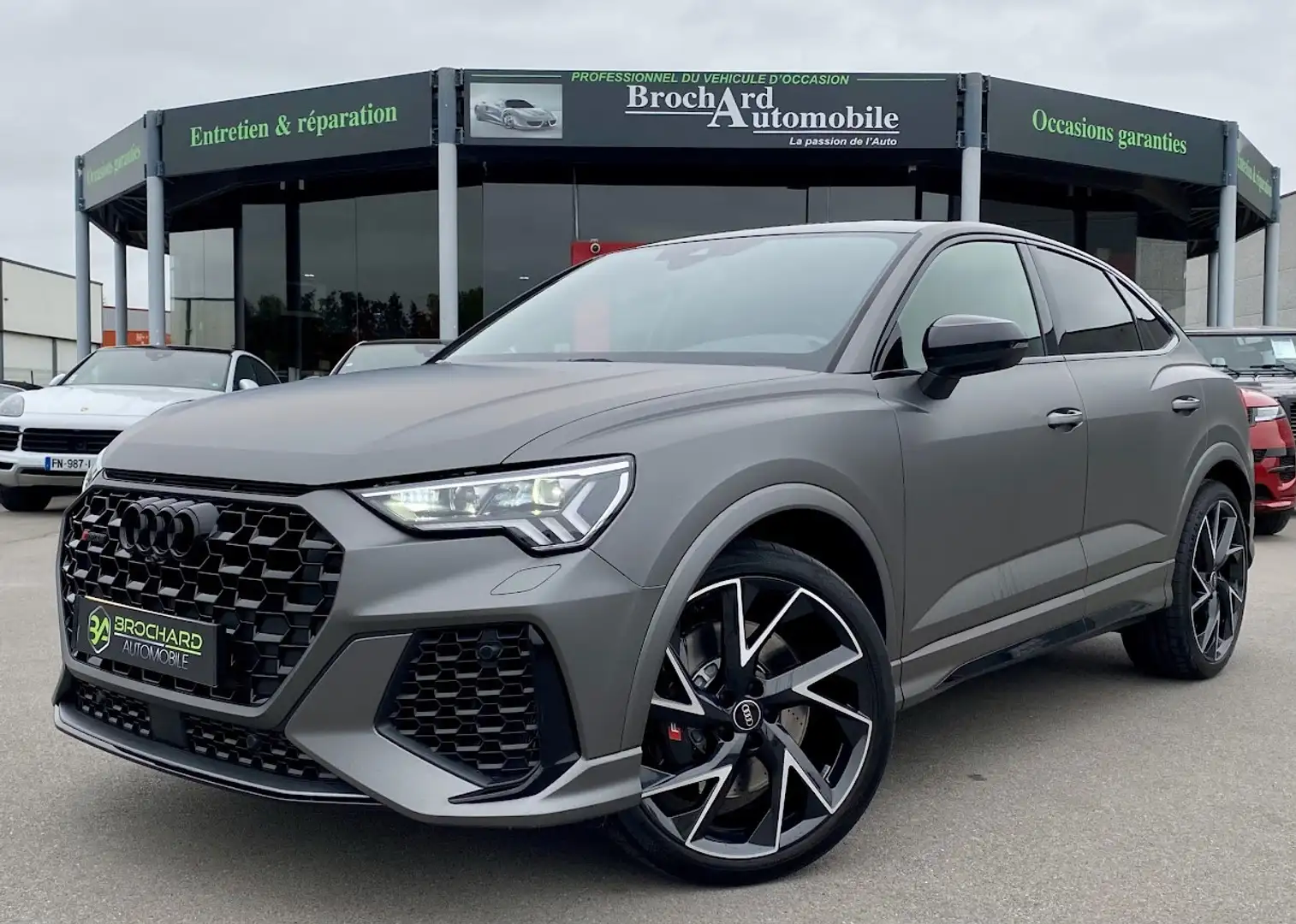 Audi RS Q3 SPORTBACK / 2.5l TFSI 400 CH BVA 7 Quattro / Noir - 1