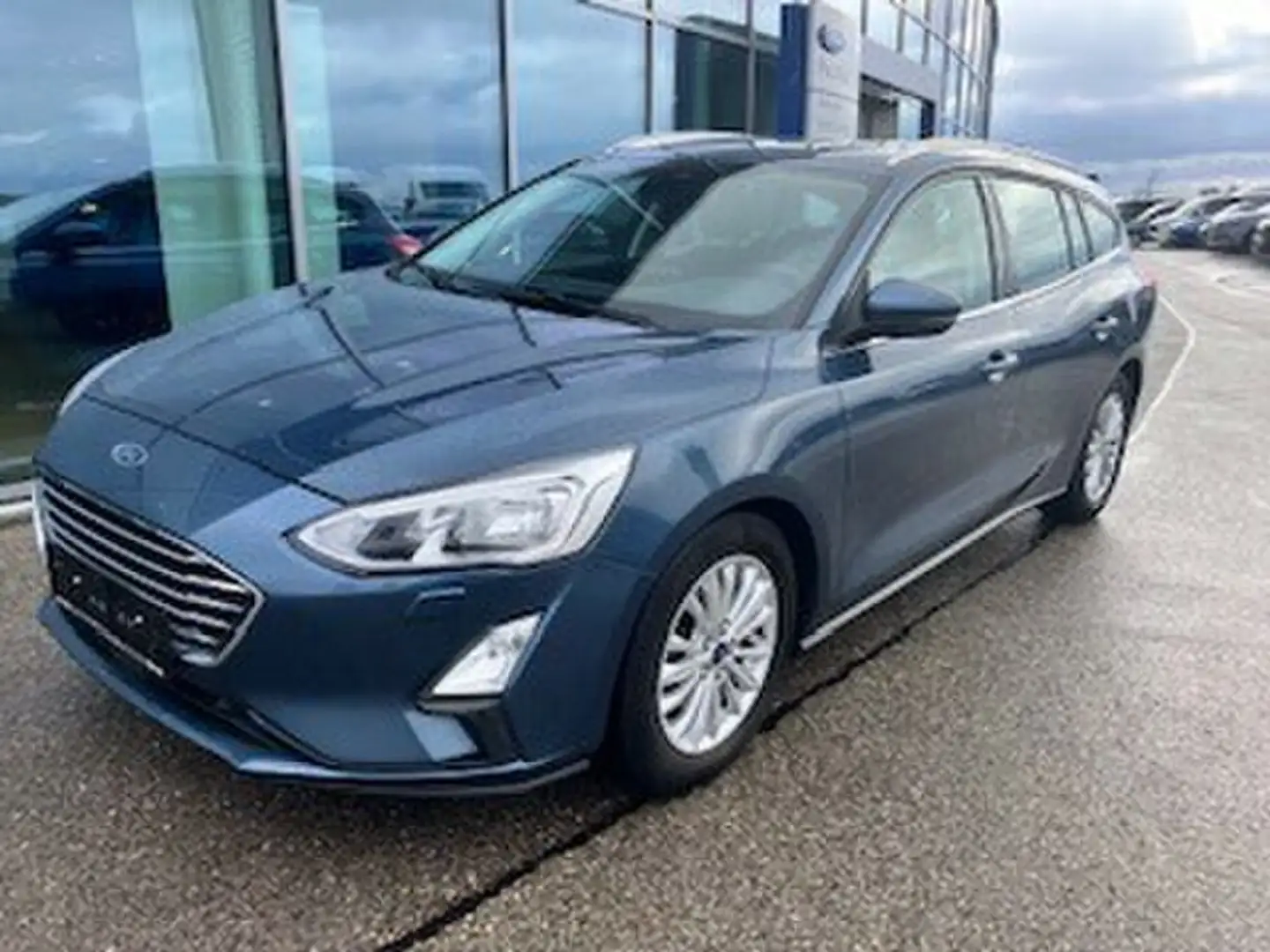 Ford Focus Titanium Traveller 120PS Diesel A8 Automatik Blau - 1