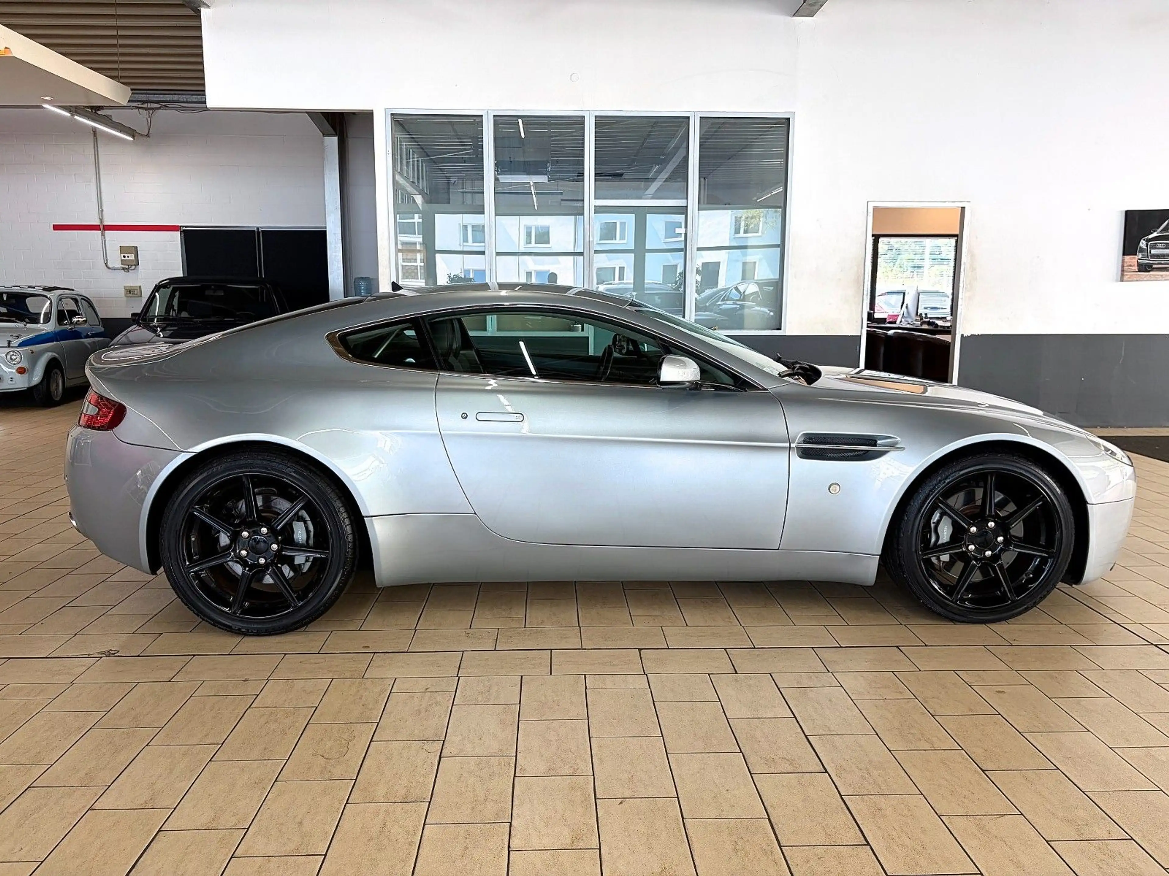 Aston Martin V8 V8 VANTAGE 4.3l *VOLL+HANDSCHALTER* — photo 14