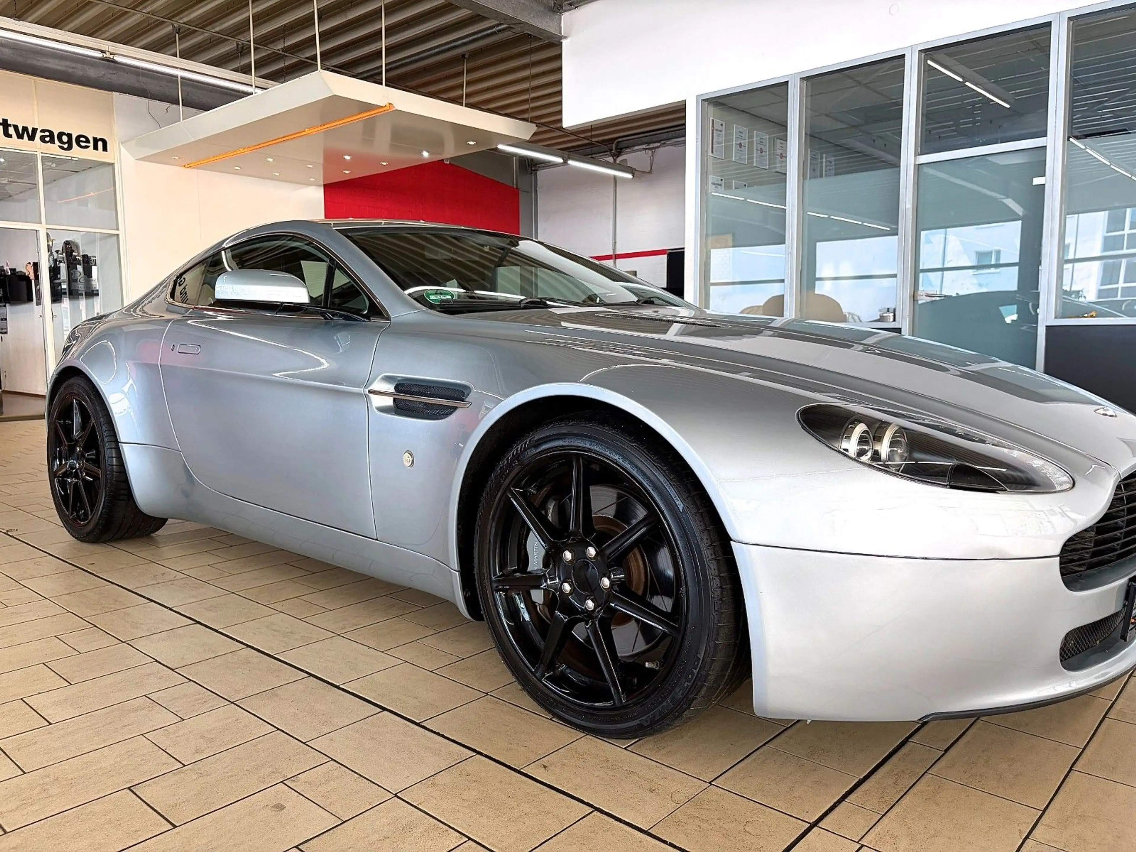 Aston Martin V8 V8 VANTAGE 4.3l *VOLL+HANDSCHALTER* — photo 5