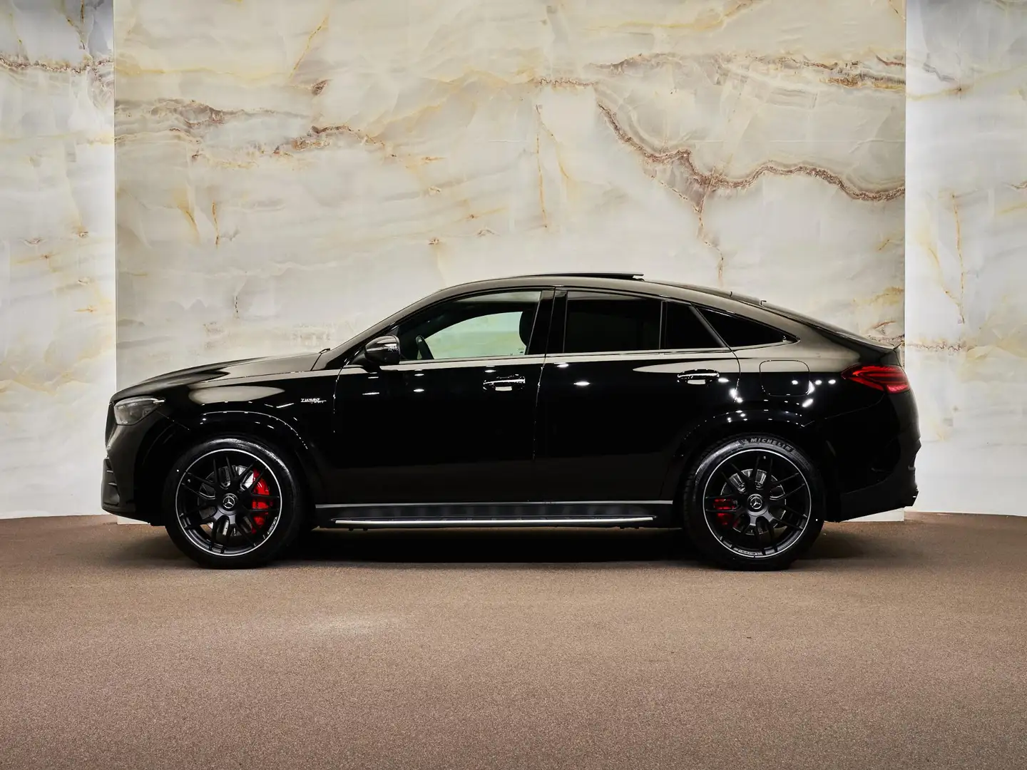 Mercedes-Benz GLE 53 AMG Coupé Hybrid 4Matic+, pano, 22", tr.haak, luchtv., Zwart - 2