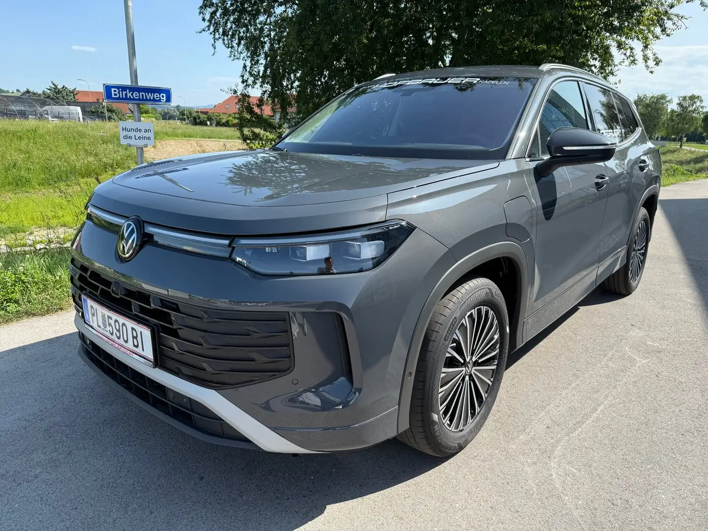 Volkswagen Tayron Friends eHybrid DSG 150kW Grau - 1