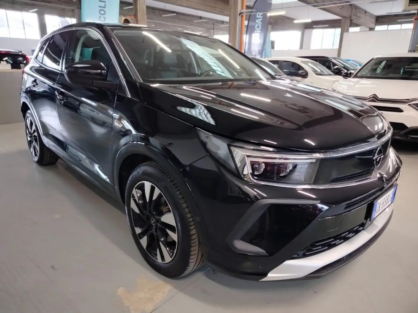 Opel Grandland 1.2 Turbo 12V 130 CV aut. Business Elegance Nero - 1