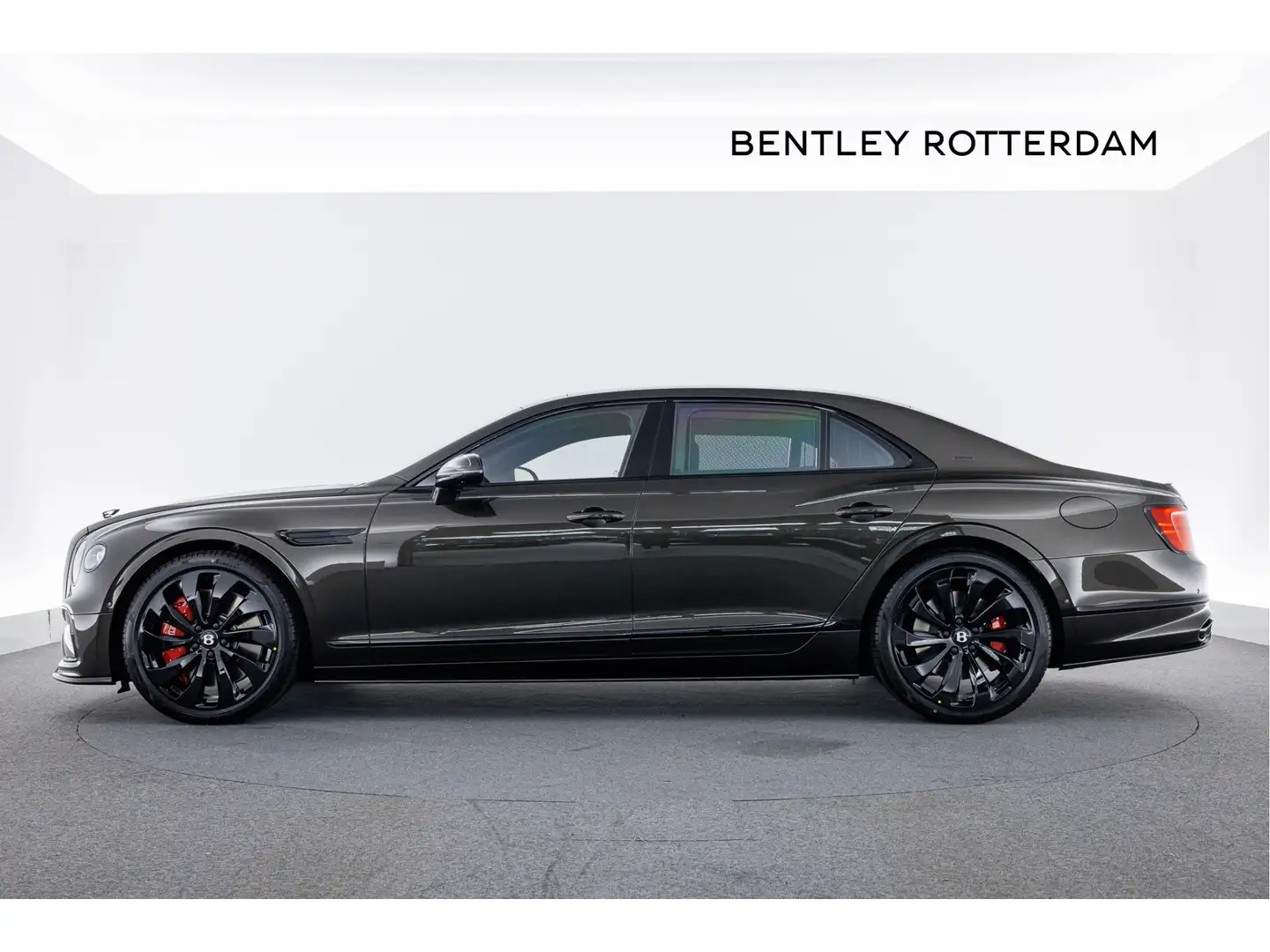 Bentley Flying Spur Black Edition V8 Hybrid Grijs - 2