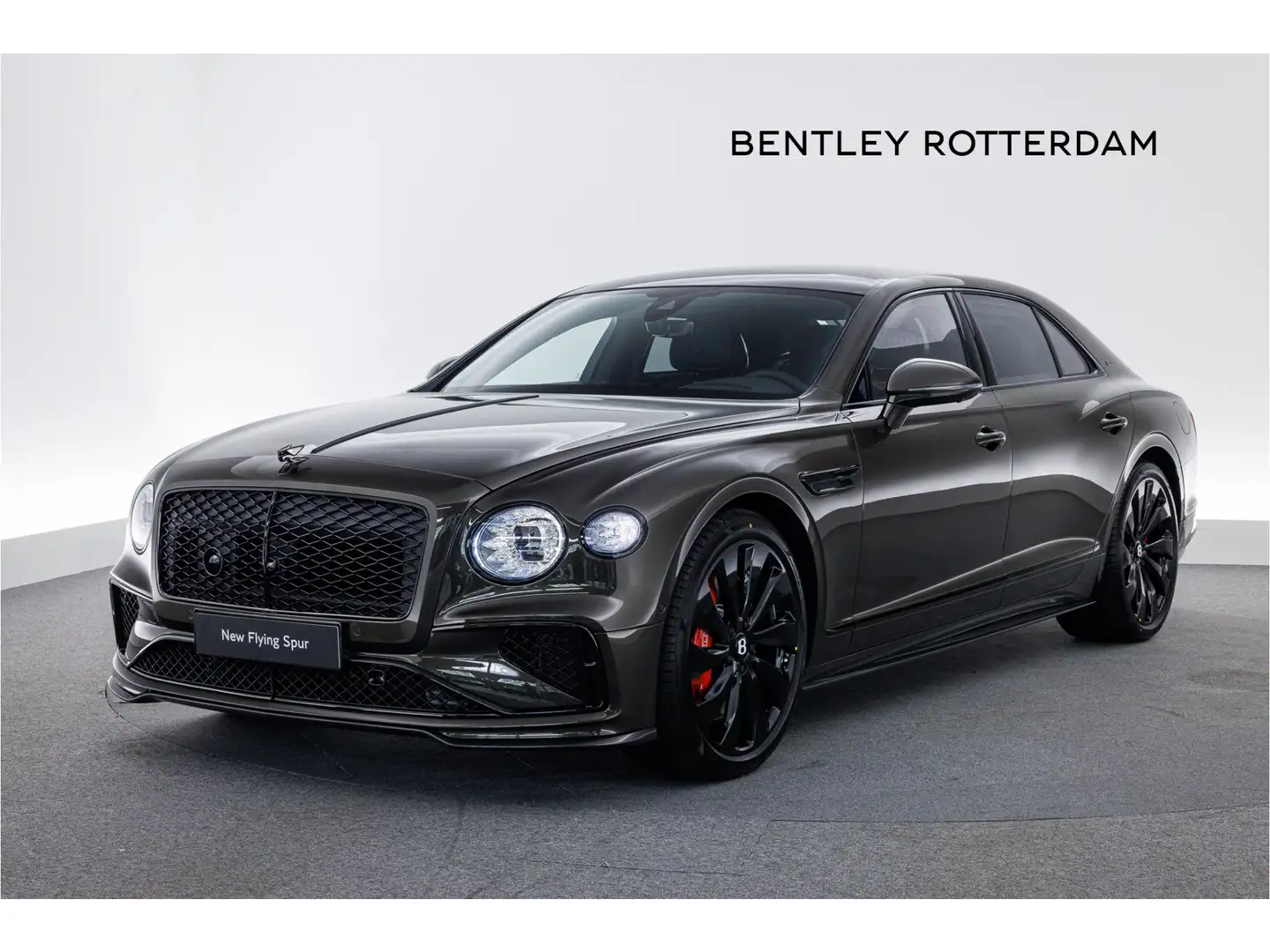 Bentley Flying Spur Black Edition V8 Hybrid Grijs - 1