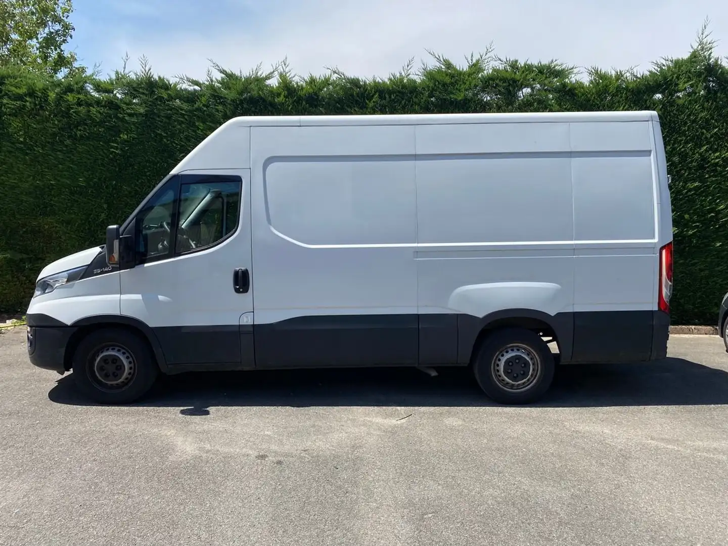 Iveco Daily L2H2 Phase 2 Fg 35S14 2.3 D 136 ch Prix HT Weiß - 2