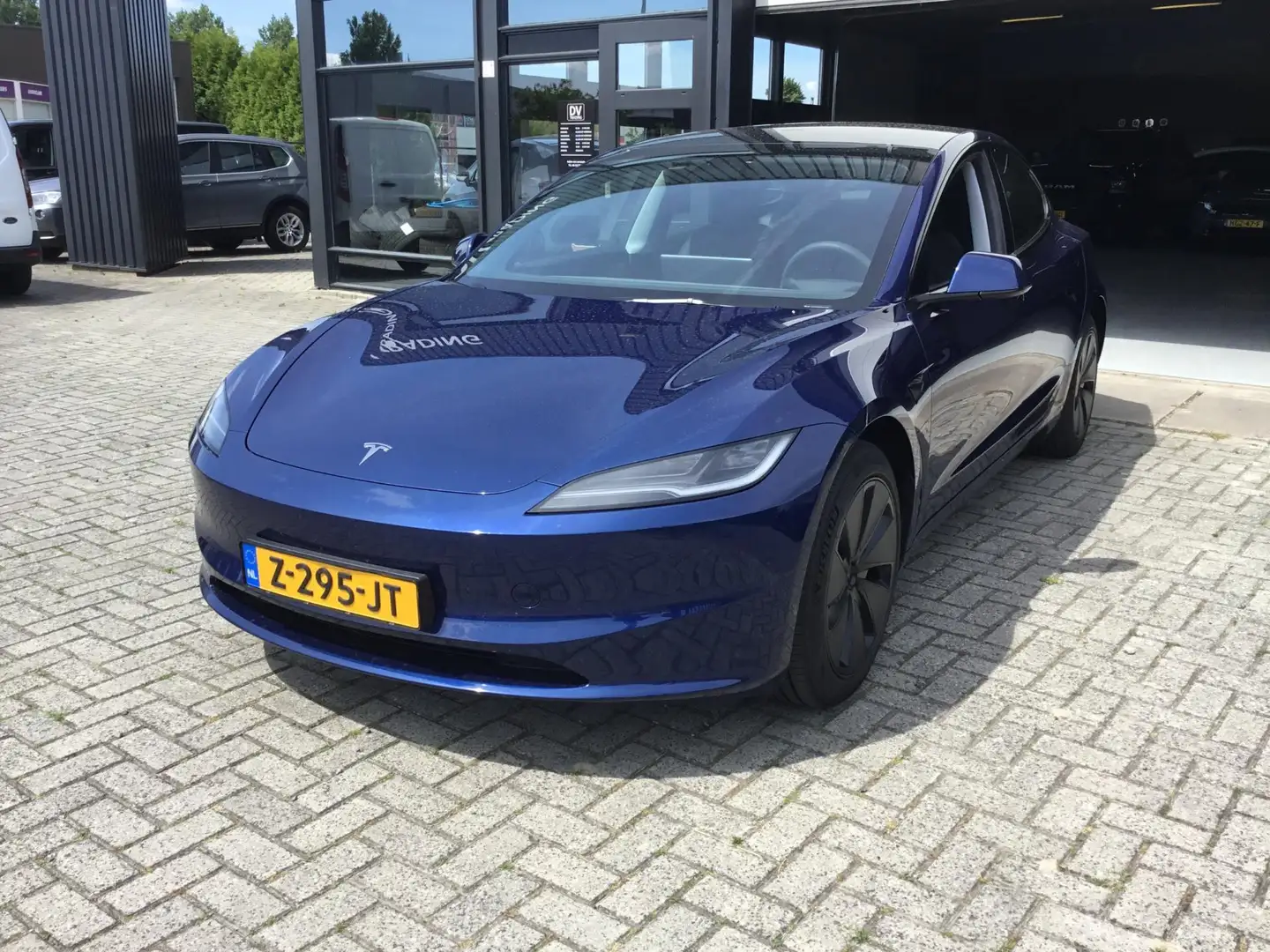 Tesla Model 3 RWD 60 kWh Blauw - 1