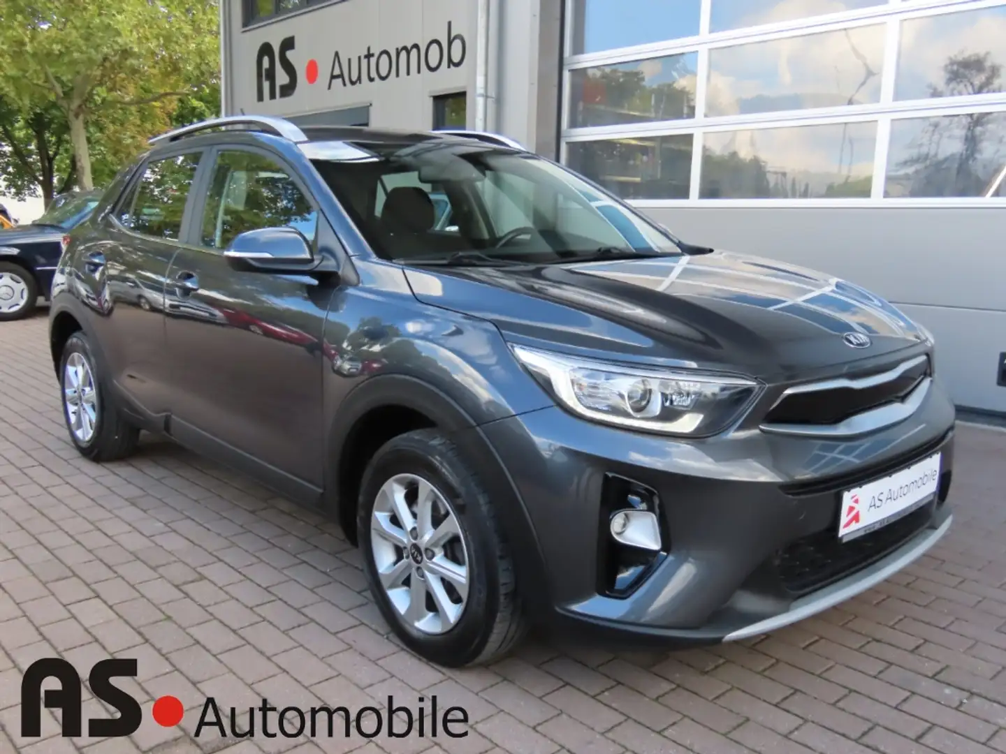 Kia Stonic Vision 1.4 Automatik 2.Hd*CarPlay*Kamera Grau - 1
