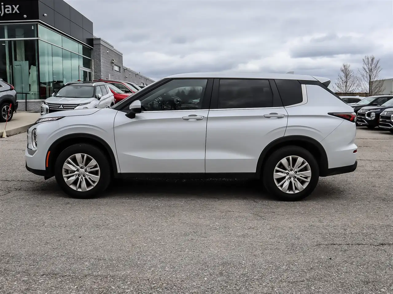 Mitsubishi Outlander снимка Mitsubishi Outlander