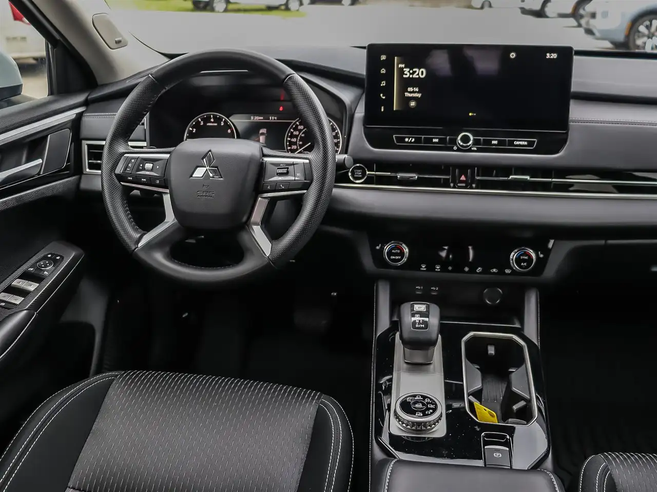 Mitsubishi Outlander снимка Mitsubishi Outlander