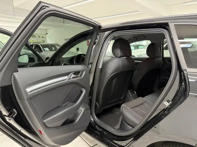 Audi A3 view 9