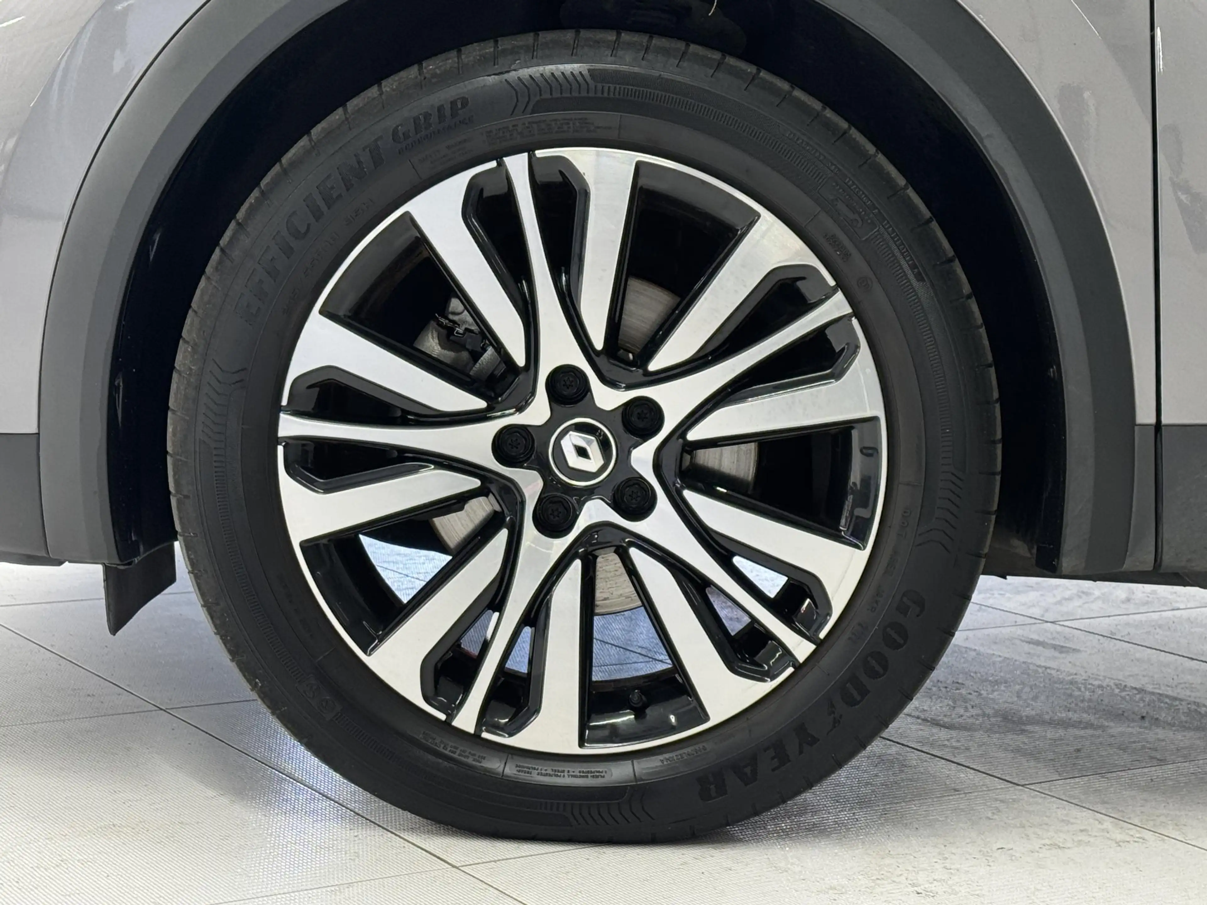 Renault Captur 1.6 E-Tech Plug-in Hybrid 160 Initiale Paris | Led — photo 27