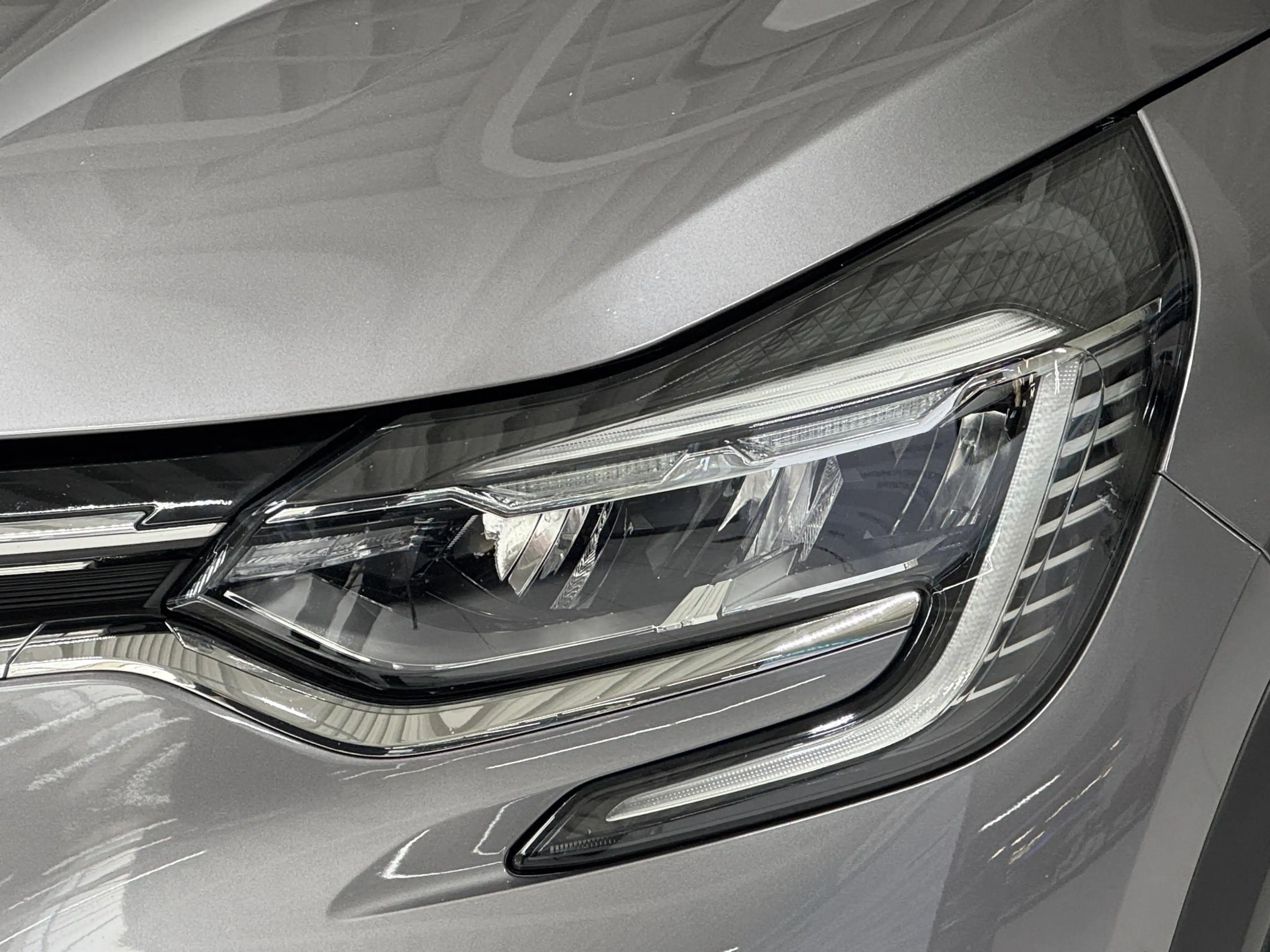 Renault Captur 1.6 E-Tech Plug-in Hybrid 160 Initiale Paris | Led — photo 26