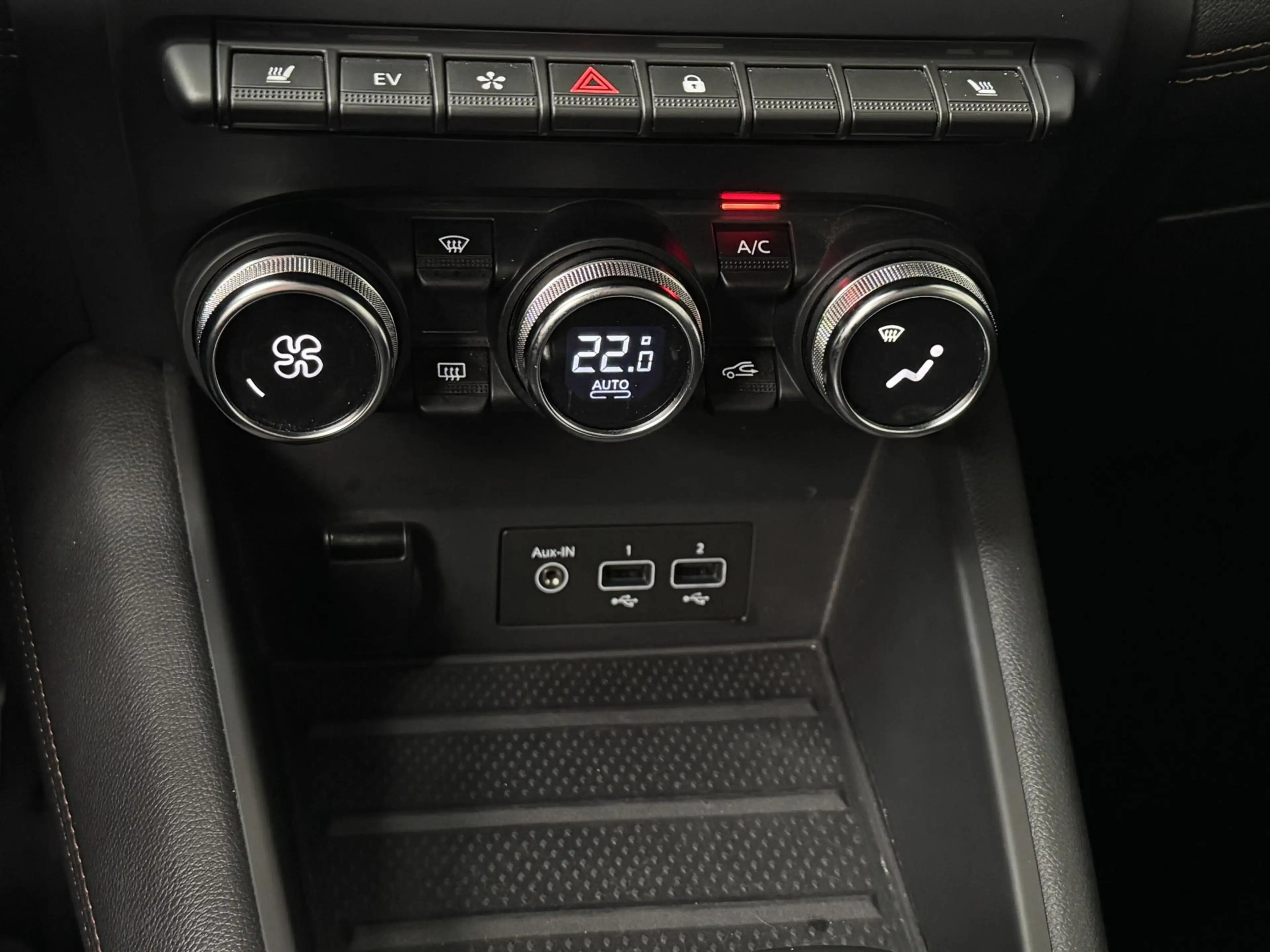 Renault Captur 1.6 E-Tech Plug-in Hybrid 160 Initiale Paris | Led — photo 13