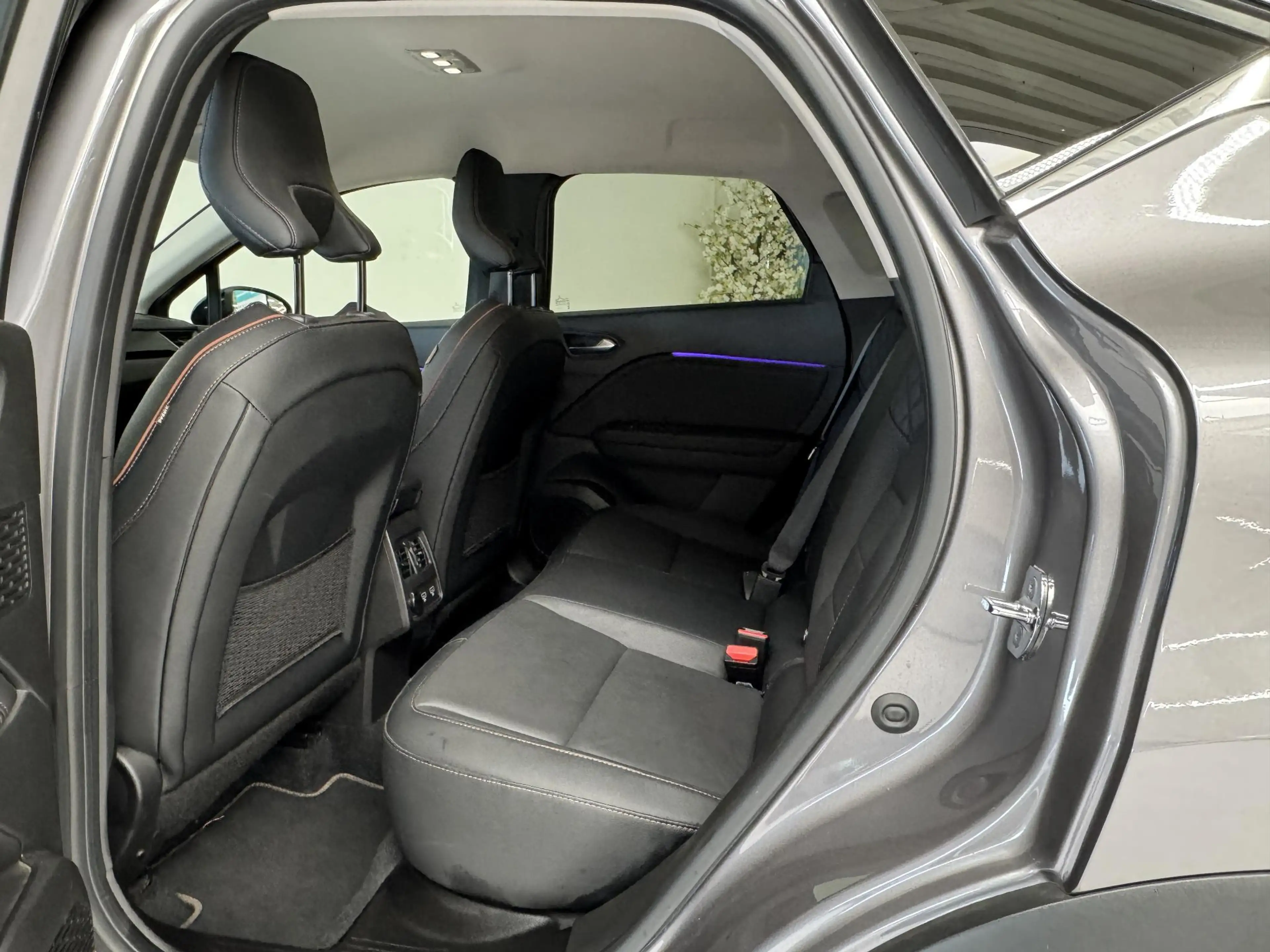 Renault Captur 1.6 E-Tech Plug-in Hybrid 160 Initiale Paris | Led — photo 34