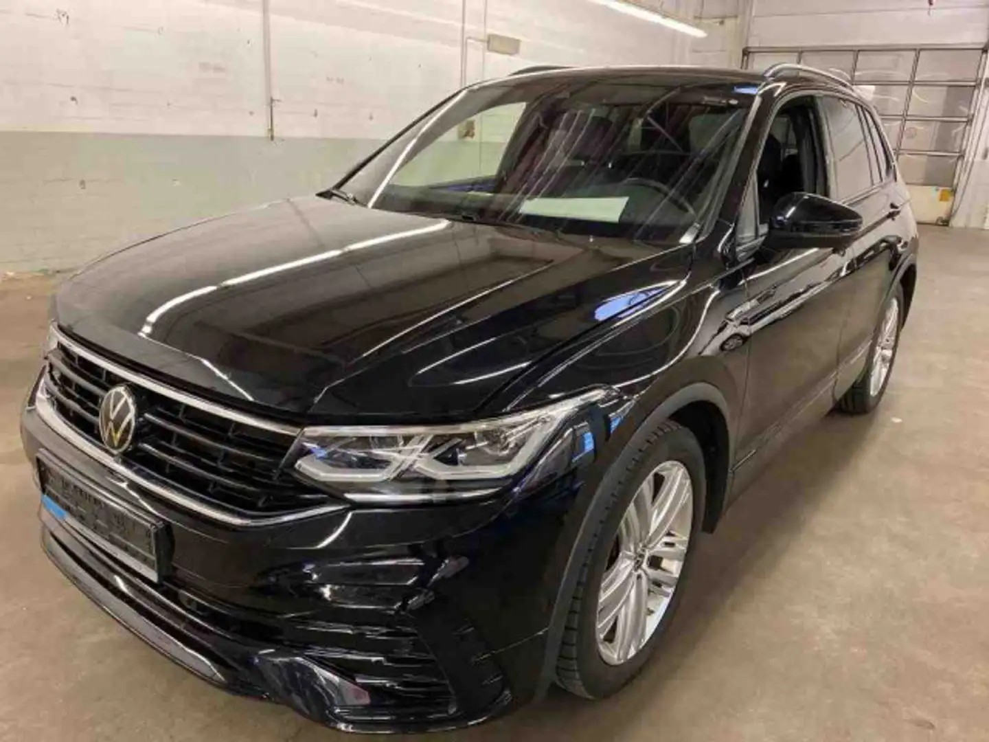 Volkswagen Tiguan 2.0 TDI DSG 4M R-LINE MATRIX+NAVI+4xSHZ Schwarz - 2