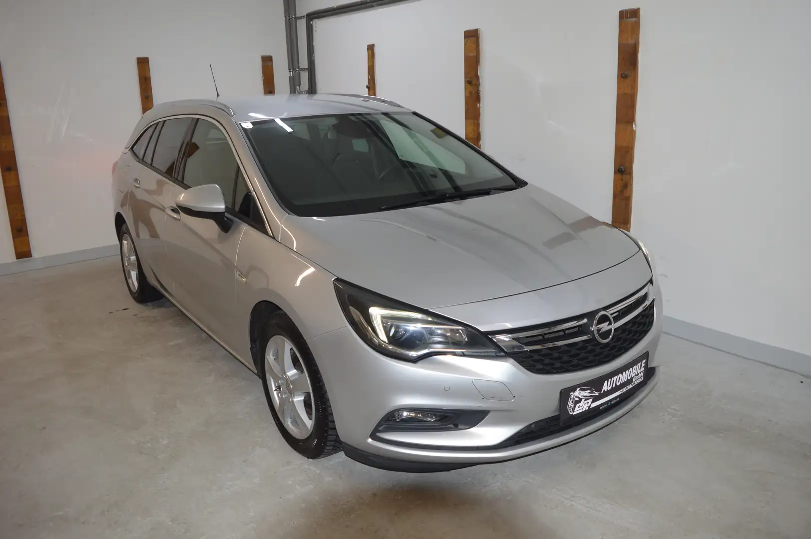 Opel Astra 1,6 CDTI **Innovation**Sportsitze**Navi** Argent - 1