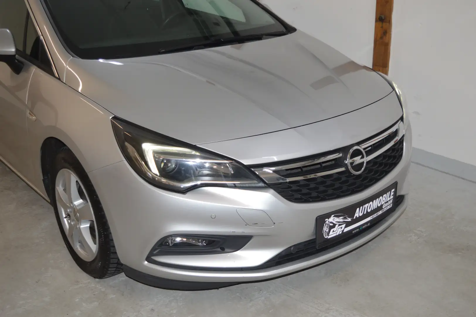 Opel Astra 1,6 CDTI **Innovation**Sportsitze**Navi** Argent - 2