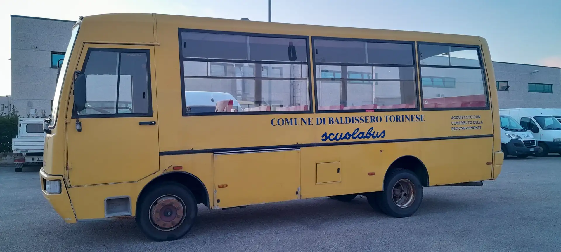 Iveco Eurocargo 8060 Scuolabus 43+1 Cacciamali Żółty - 2