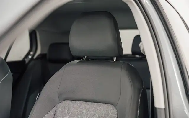 Volkswagen Golf view 12