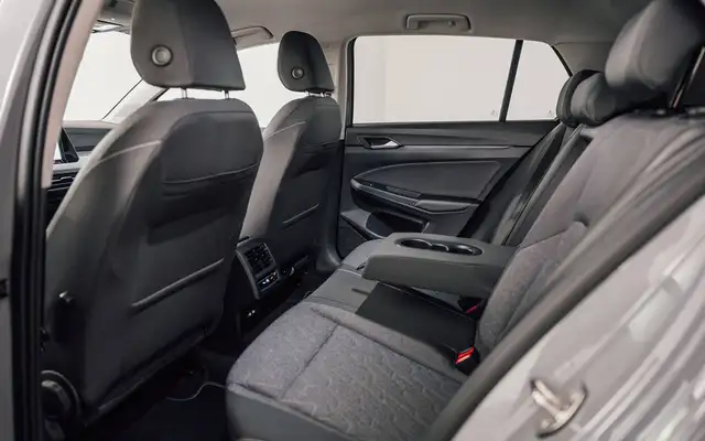Volkswagen Golf view 10