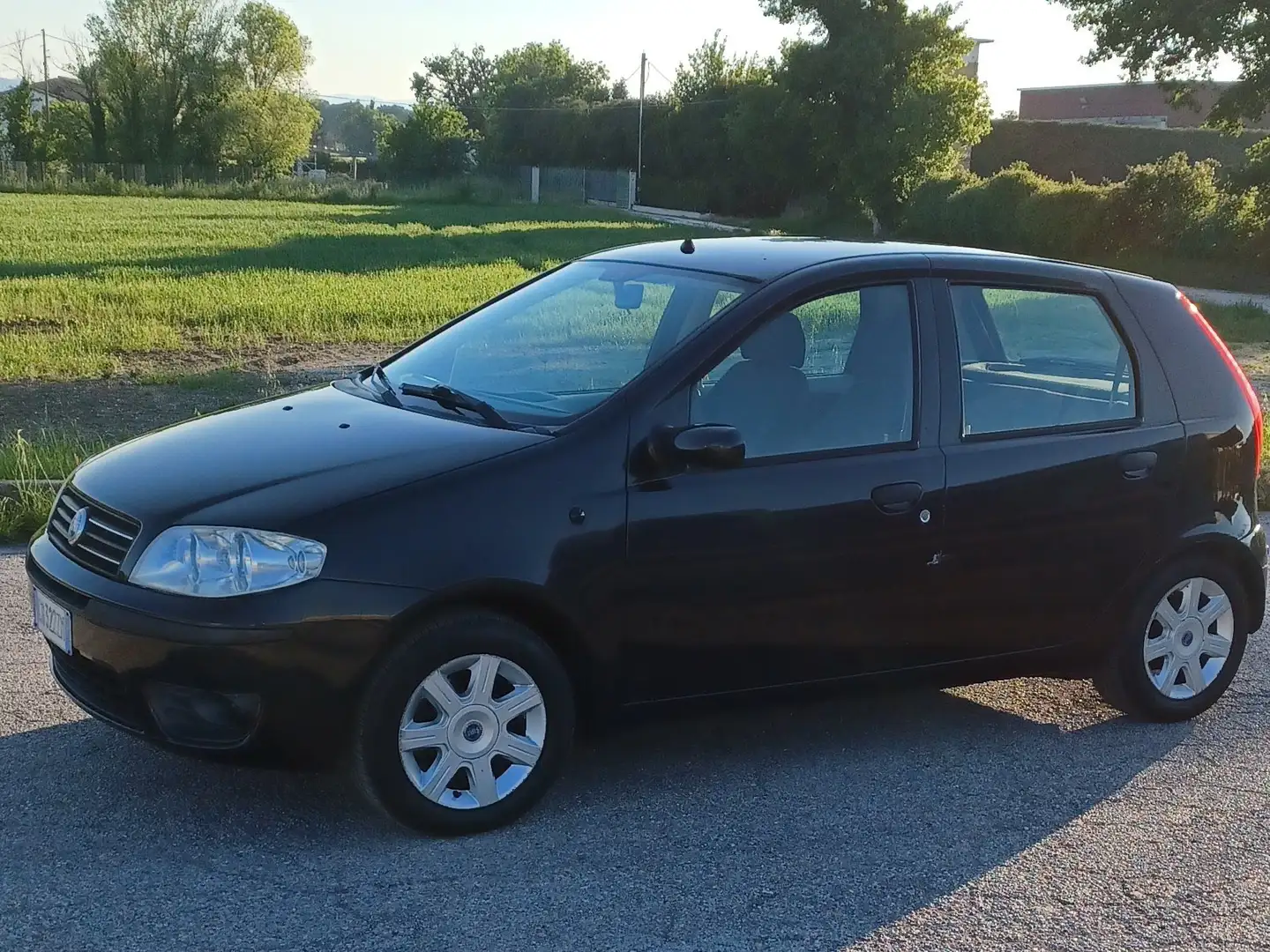 Fiat Punto Punto II 2003 5p 1.3 mjt 16v Actual Noir - 1