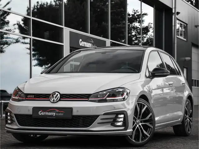 Volkswagen Golf GTI 2.0TSI 230pk Pano 19'' Adaptieve Cruise LED Keyles