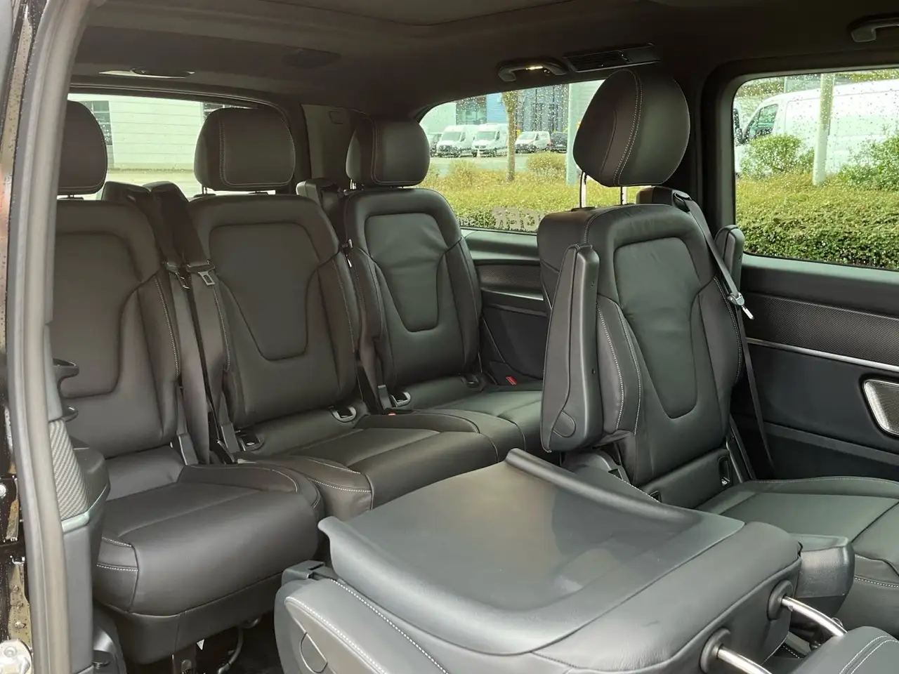 Mercedes-Benz V 300 d Avantgarde 4x4 lang AMG AIRMATIC Pano 360 16