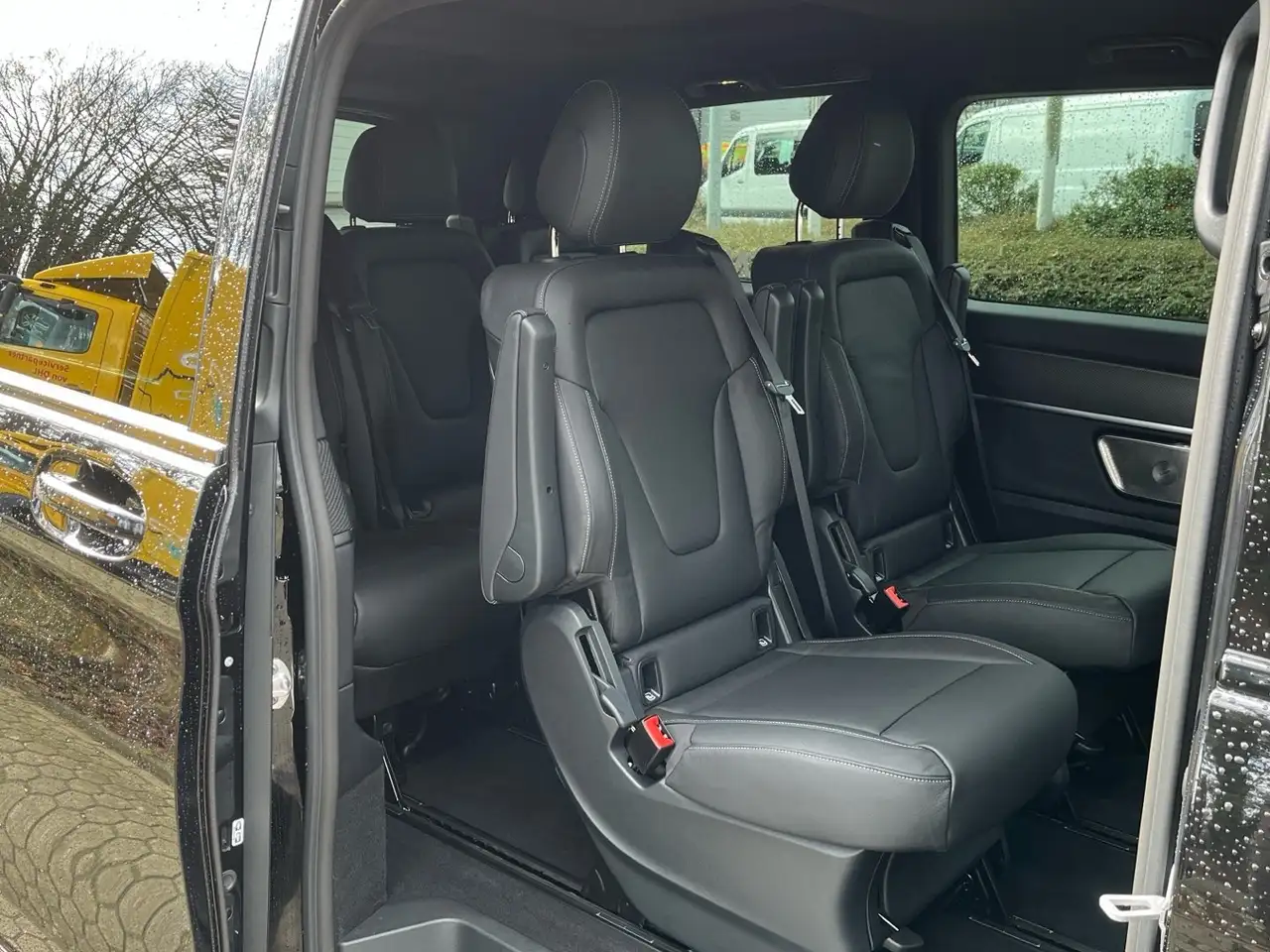 Mercedes-Benz V 300 d Avantgarde 4x4 lang AMG AIRMATIC Pano 360 13