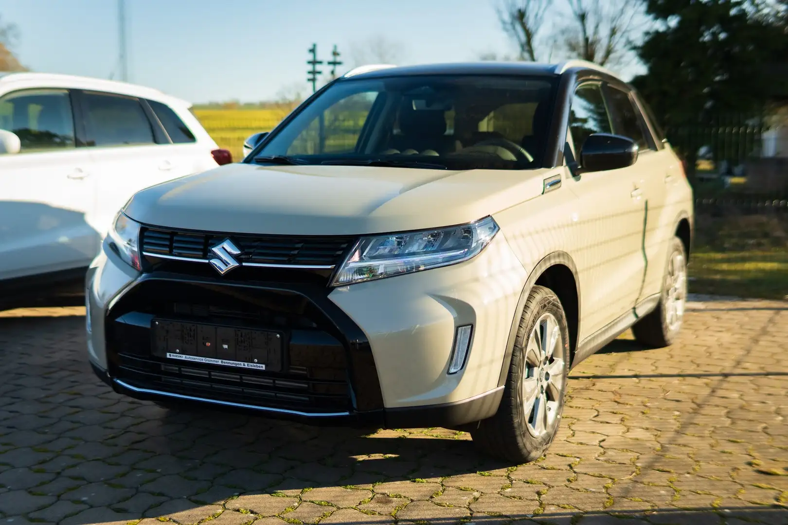 Suzuki Vitara 1.4 Boosterjet Hybrid Comfort Beige - 1