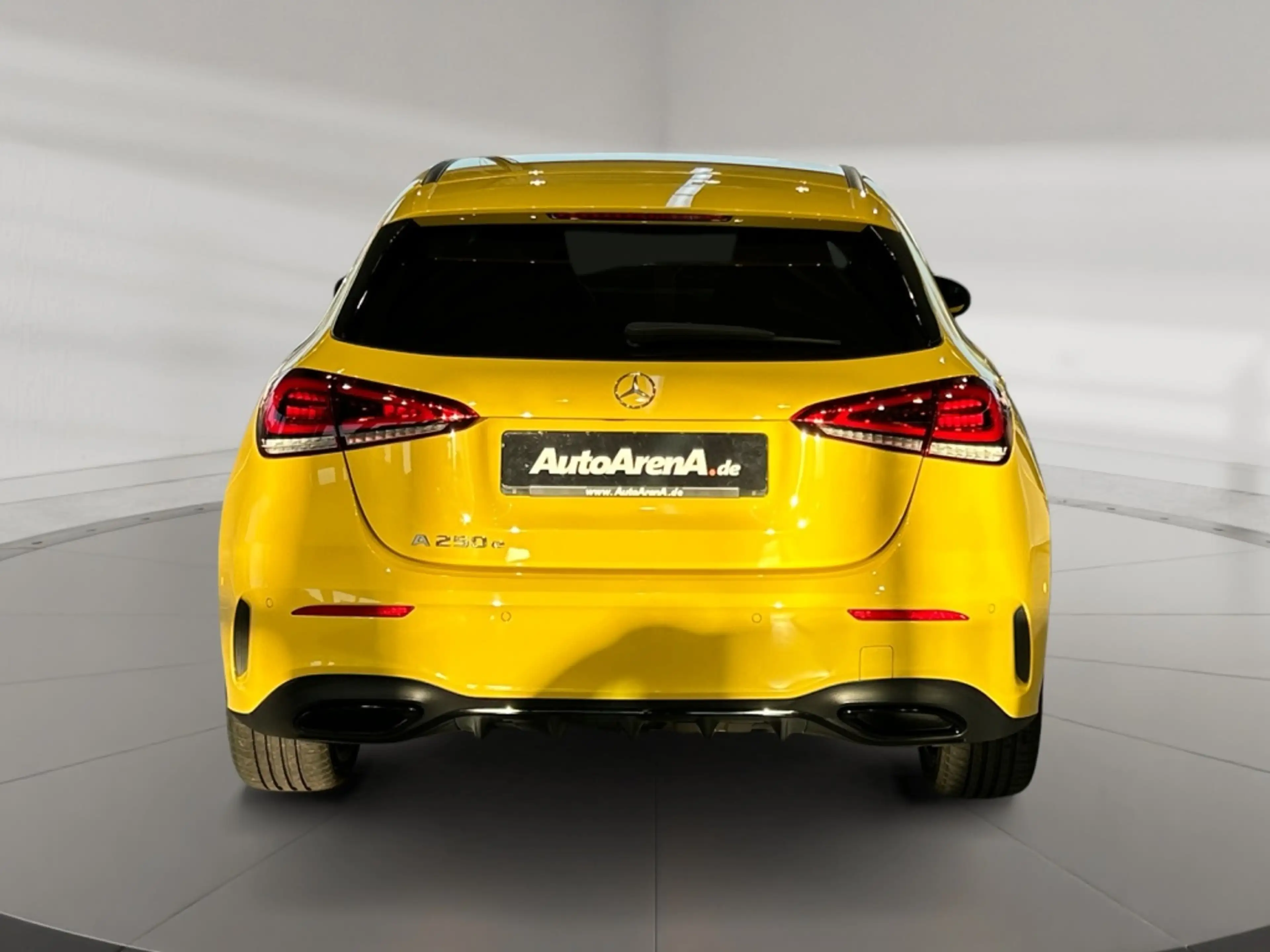 Mercedes-Benz A 250 e AMG AMG+MBUX+MBeam+Night+Wide+Cam+LED — photo 7