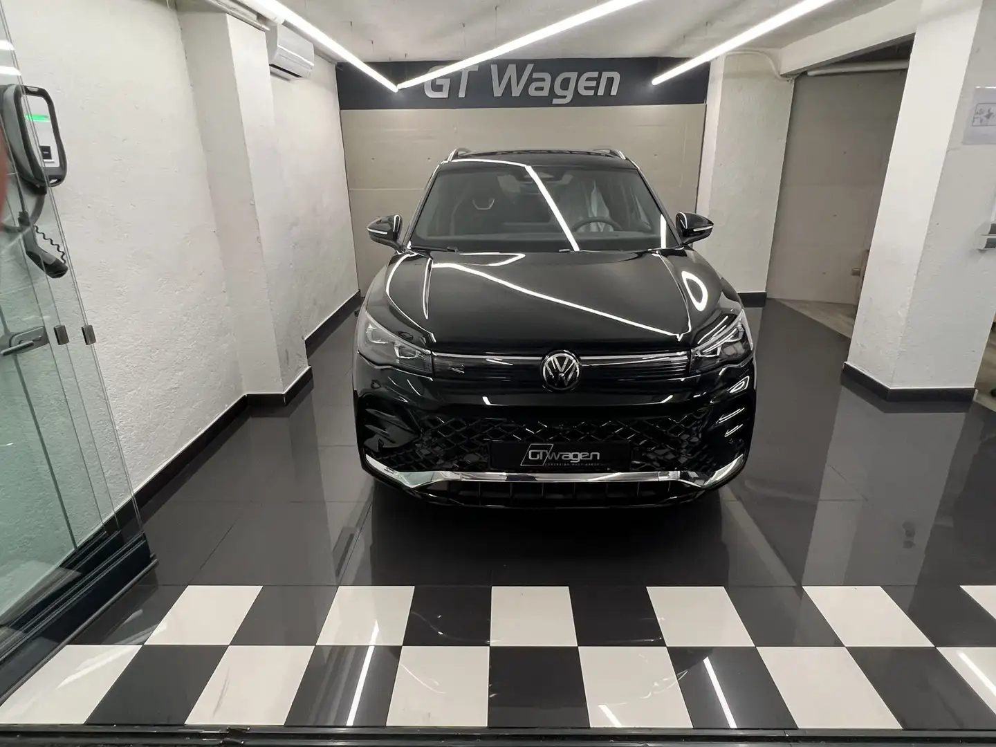 Volkswagen Tiguan R-Line 1.5 TSI eHybrid 150kW (204CV) DSG Negro - 1