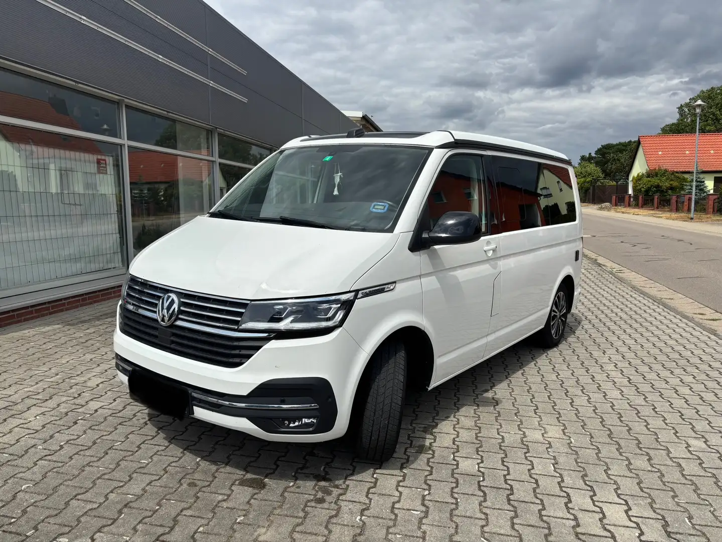 Volkswagen T6.1 California 4MOTION Beach Camper Edition Weiß - 1