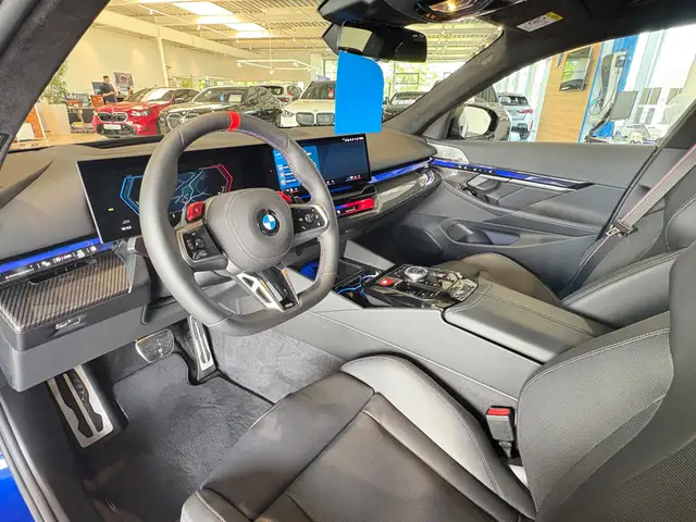 BMW M5 view 15