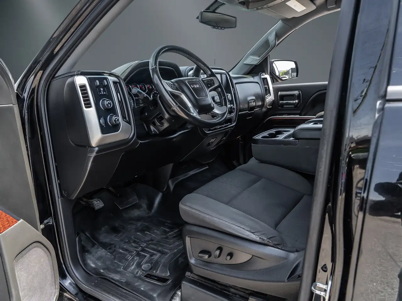 GMC Sierra 1500 photo GMC Sierra 1500