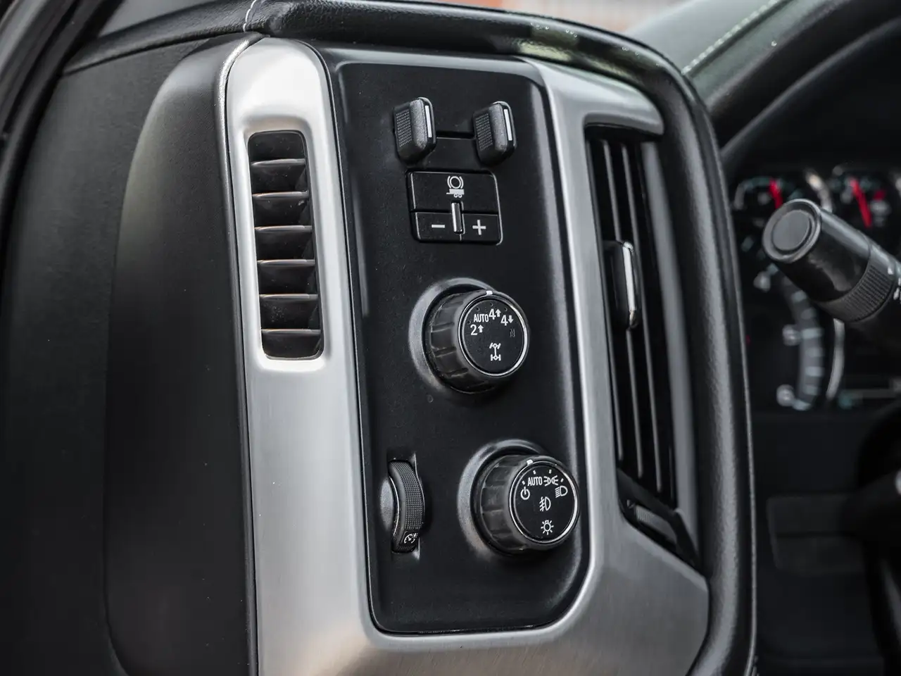 GMC Sierra 1500 photo GMC Sierra 1500