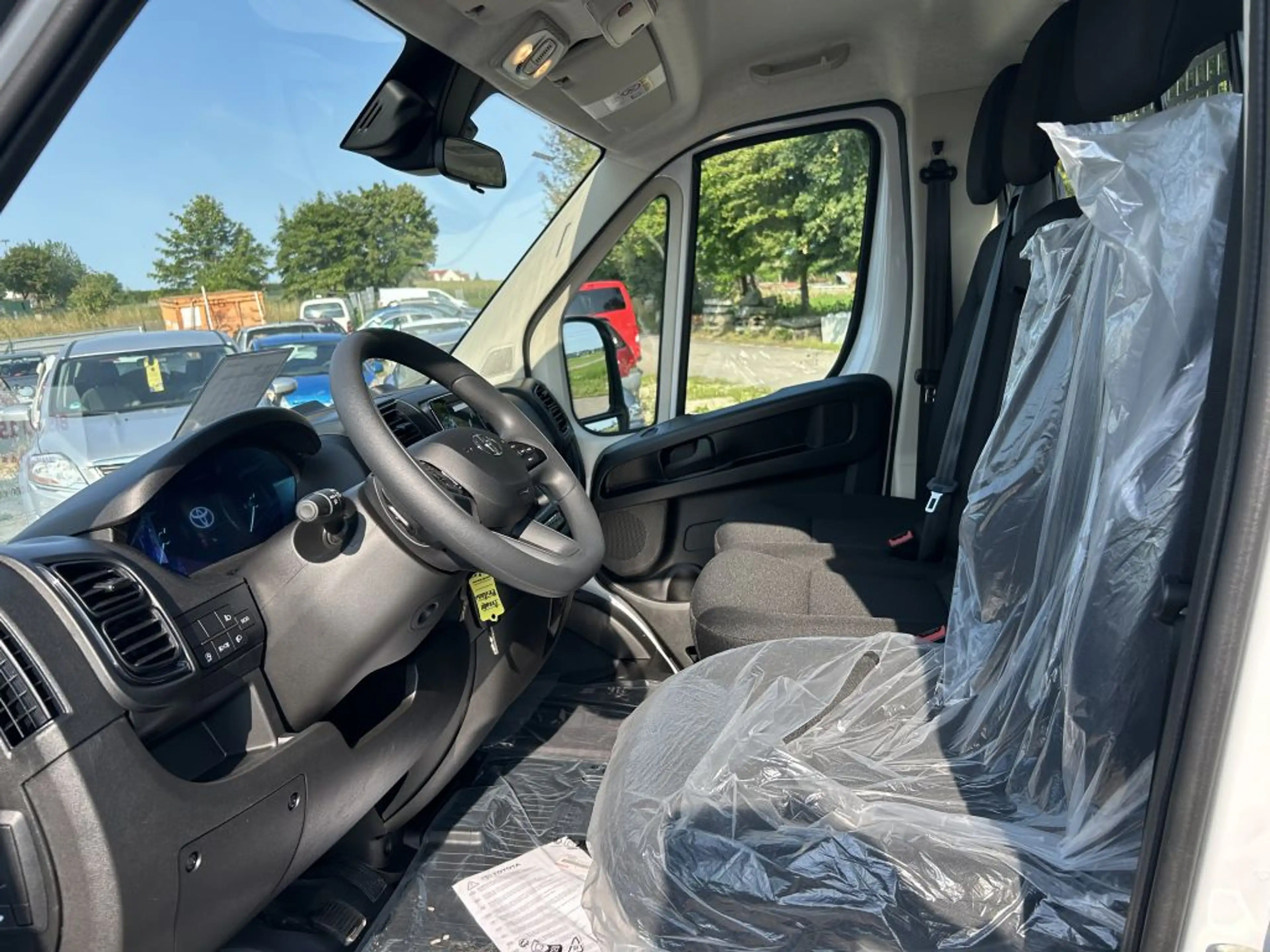 Toyota Proace Max 2.2-l-D 35 L3H1 Heavy Work — photo 9