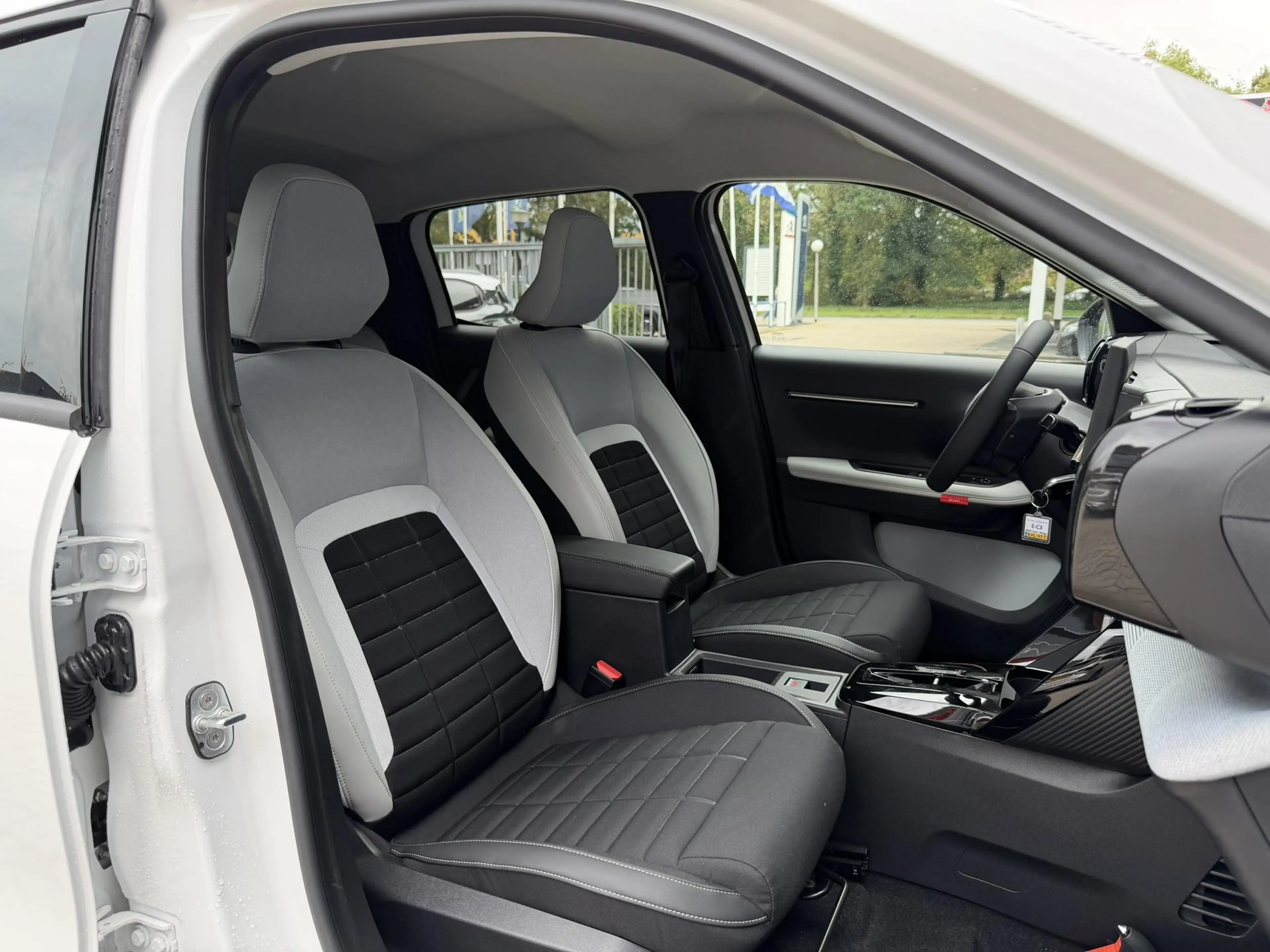 Citroen E-C3 Plus 113pk Comfort Range 44 kWh | Achteruitrijcame — photo 13