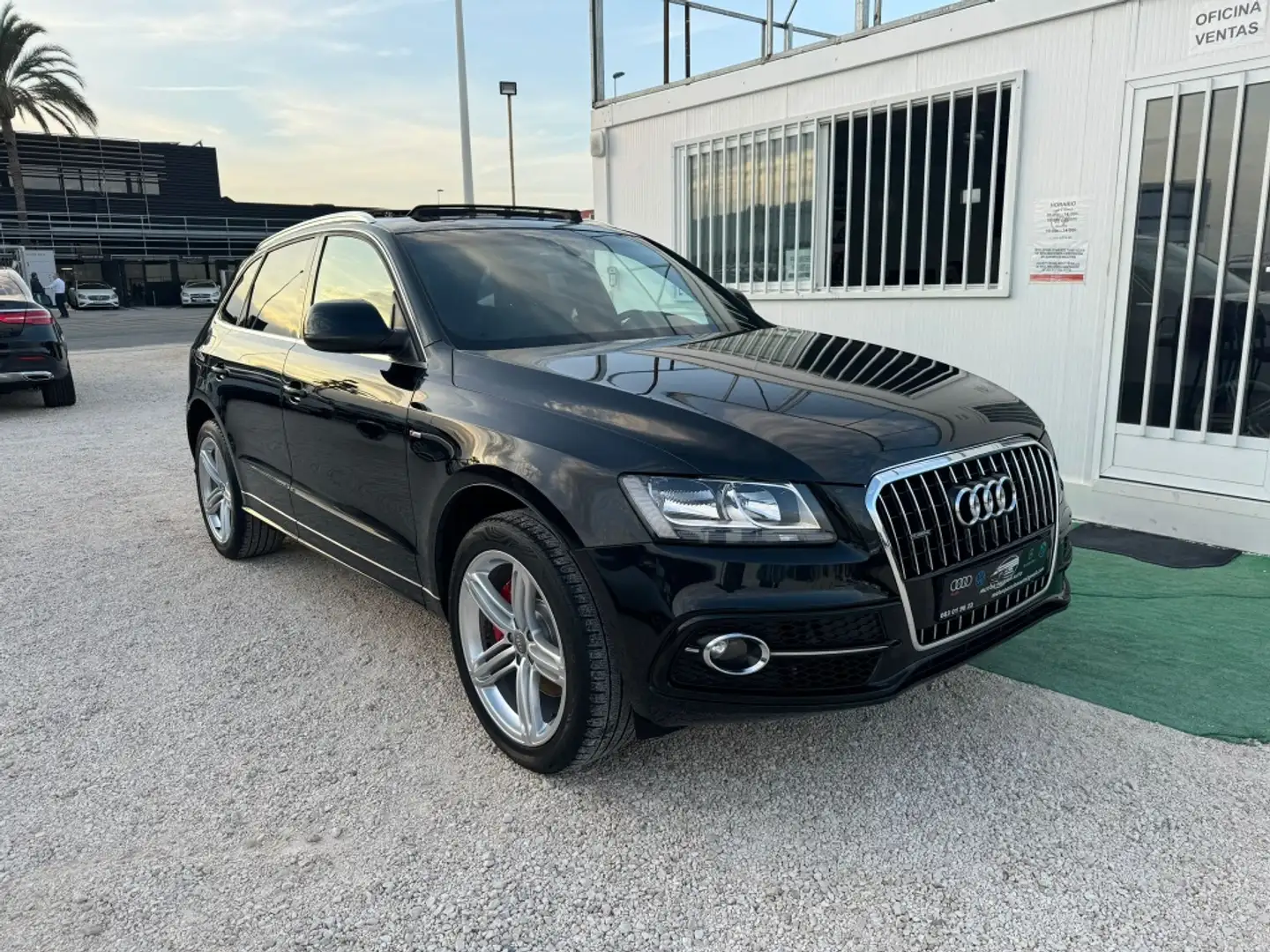 Audi Q5 3.0TDI quattro Attraction S-Tronic Noir - 2