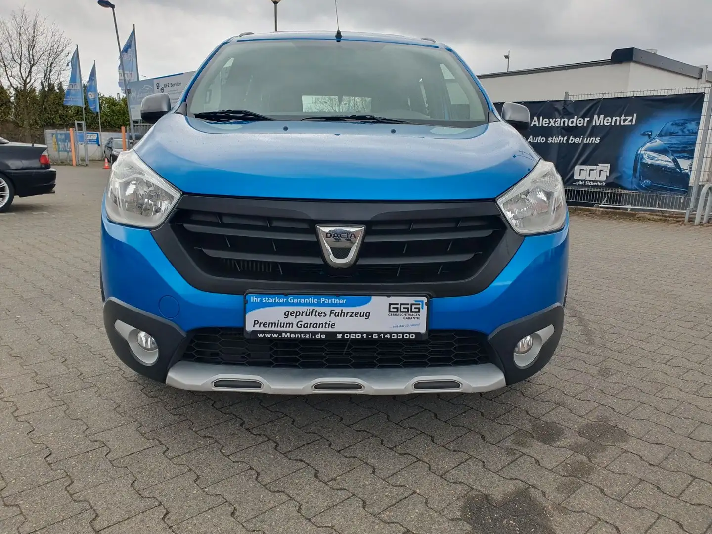 Dacia Lodgy TCe 115 Stepway GARANTIE NAVI KLIMA PDC Blau - 2